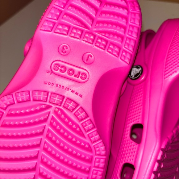 Brand new Pink crocs size 3 - Picture 4 of 4
